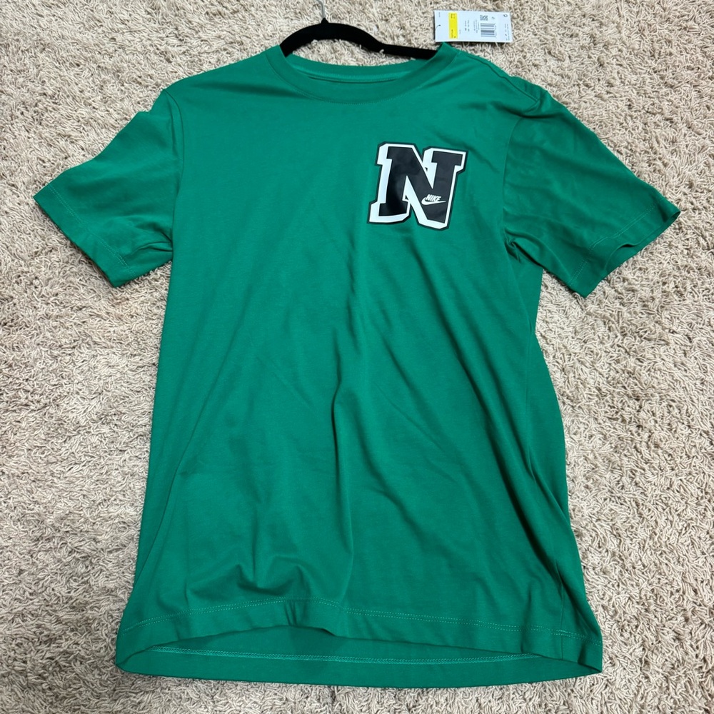Brand new Nike tee